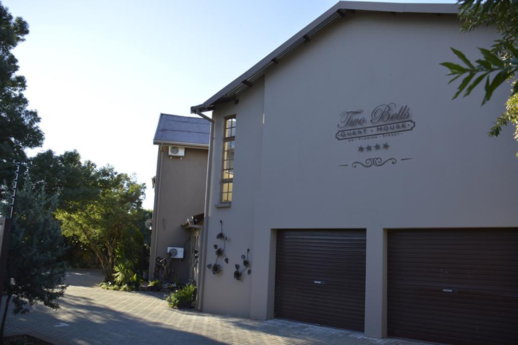 Two Bells Guest House Bloemfontein Esterno foto