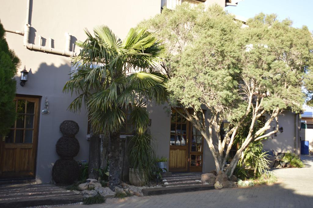 Two Bells Guest House Bloemfontein Esterno foto