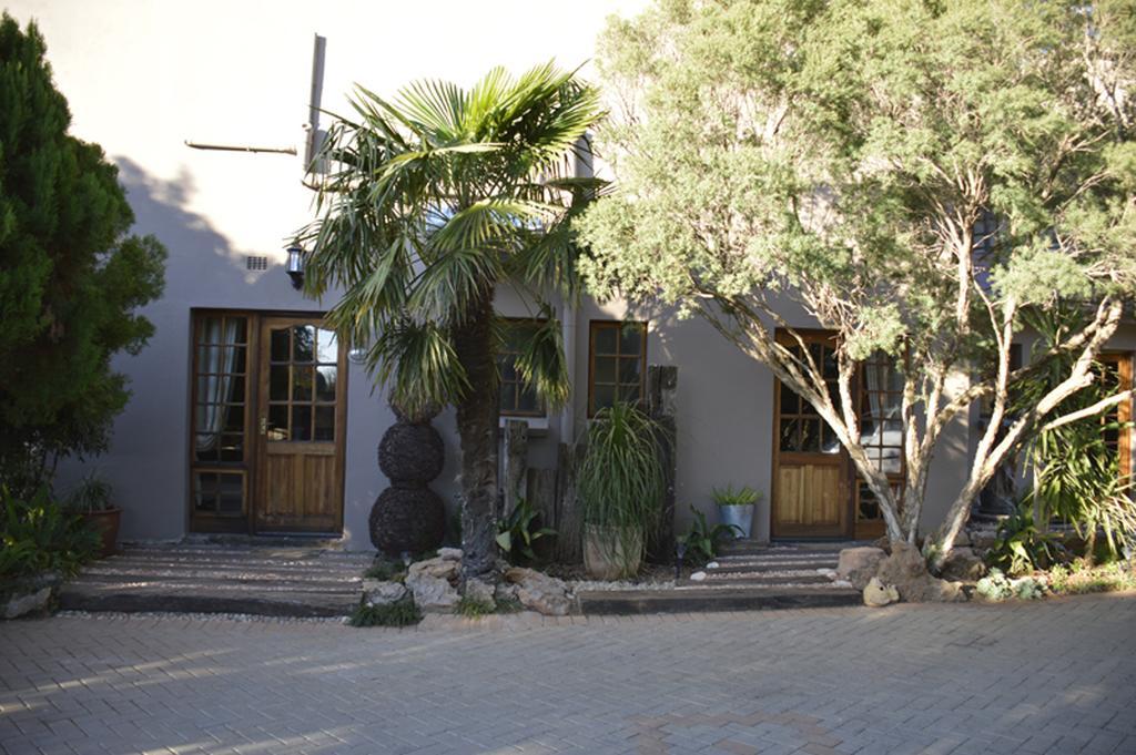Two Bells Guest House Bloemfontein Esterno foto